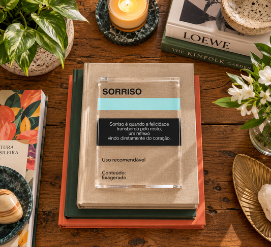 Smile Acrylic Centerpiece | Sorriso Centro de Mesa